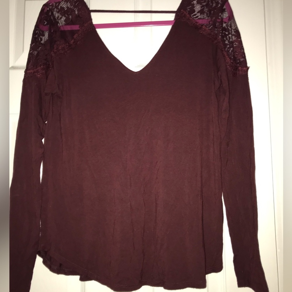 American Eagle Outfitters soft and sexy tee with lace